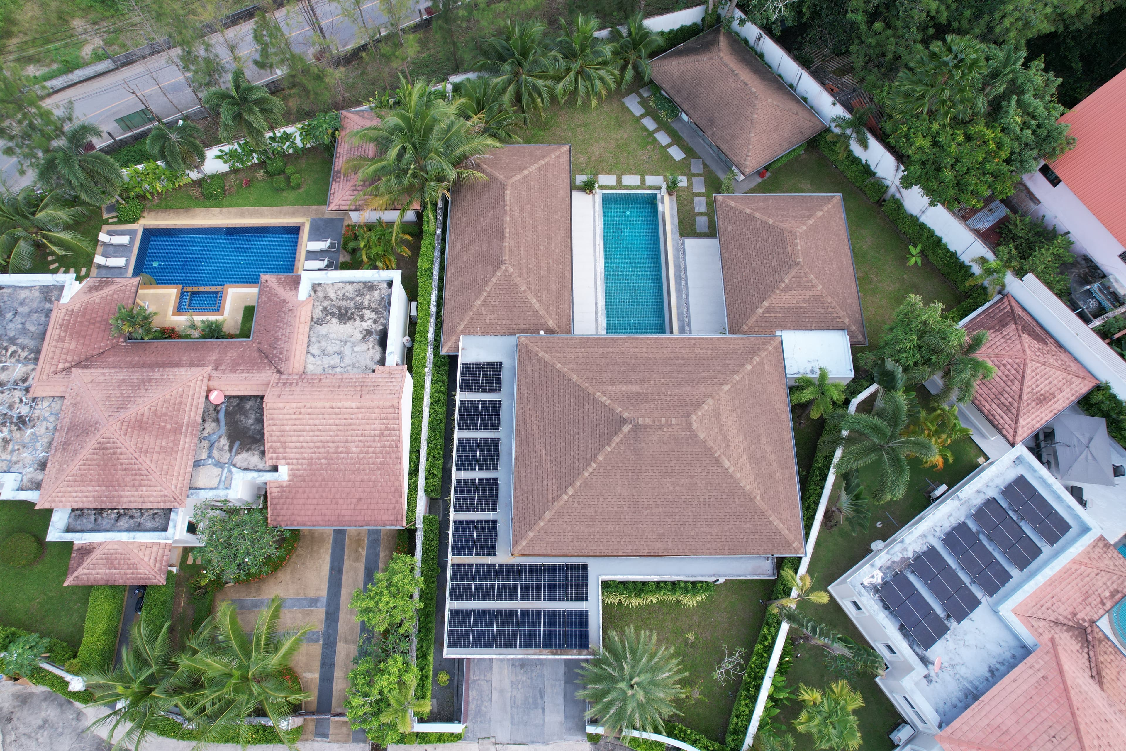 Cherng'Lay Villa 7 solar rooftop installation — Phuket