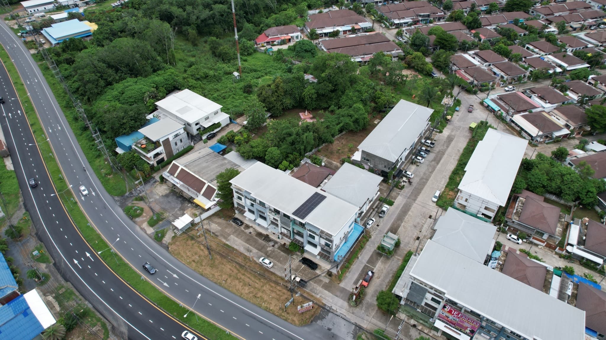 DCS Associates Co., Ltd. solar rooftop installation — Phuket
