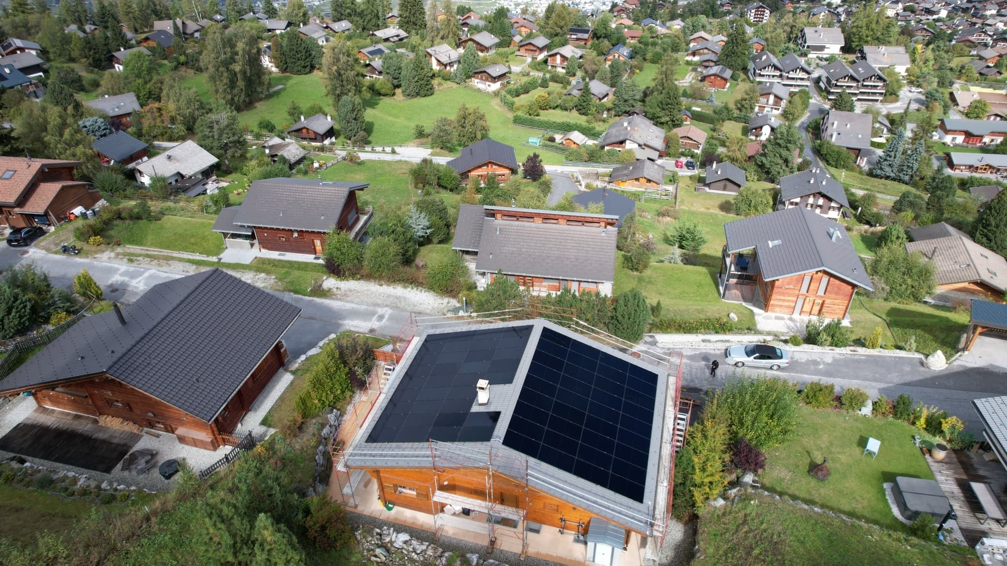 Impasse de l'Ecluse 18 solar rooftop installation — Switzerland
