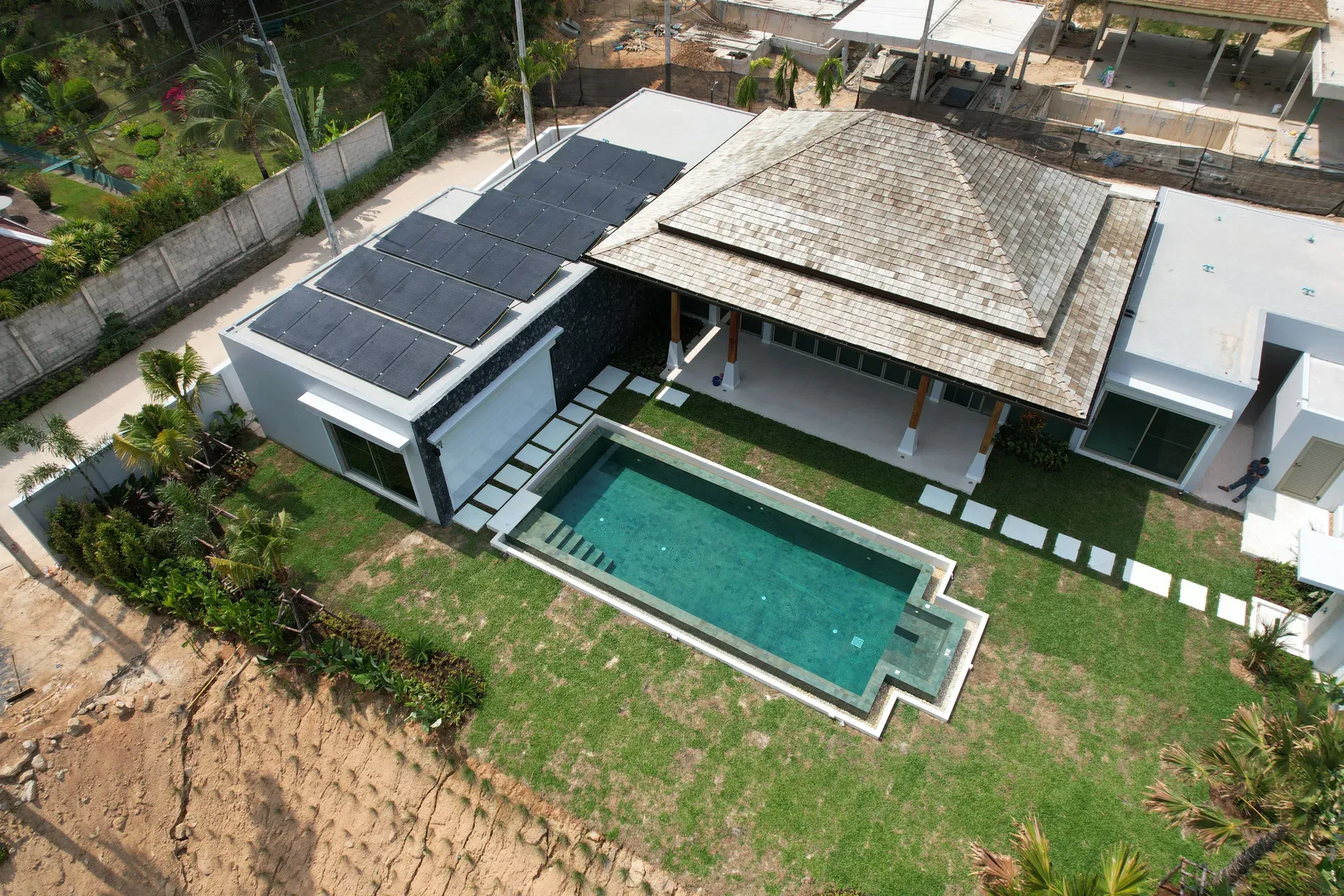 Botanica Lakeside - 1 solar rooftop installation — Phuket