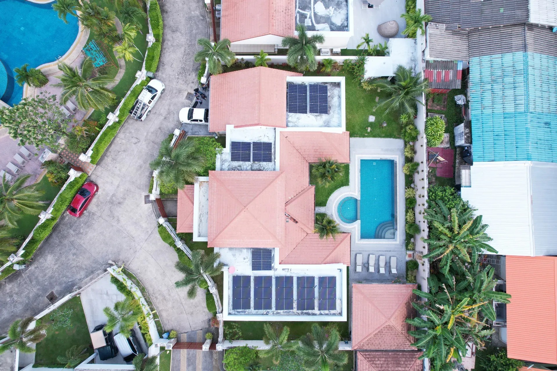Cherng'Lay Villa 5 solar rooftop installation — Phuket