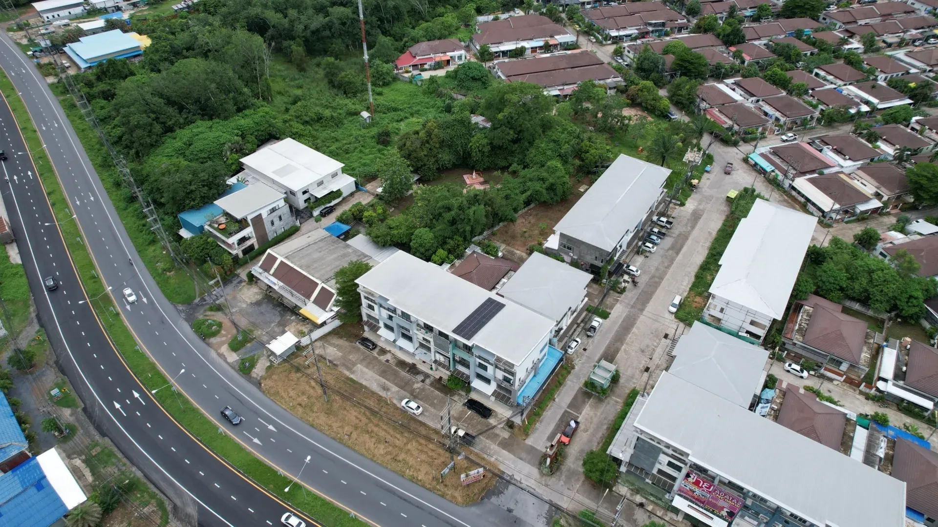 DCS Associates Co., Ltd. solar rooftop installation — Phuket