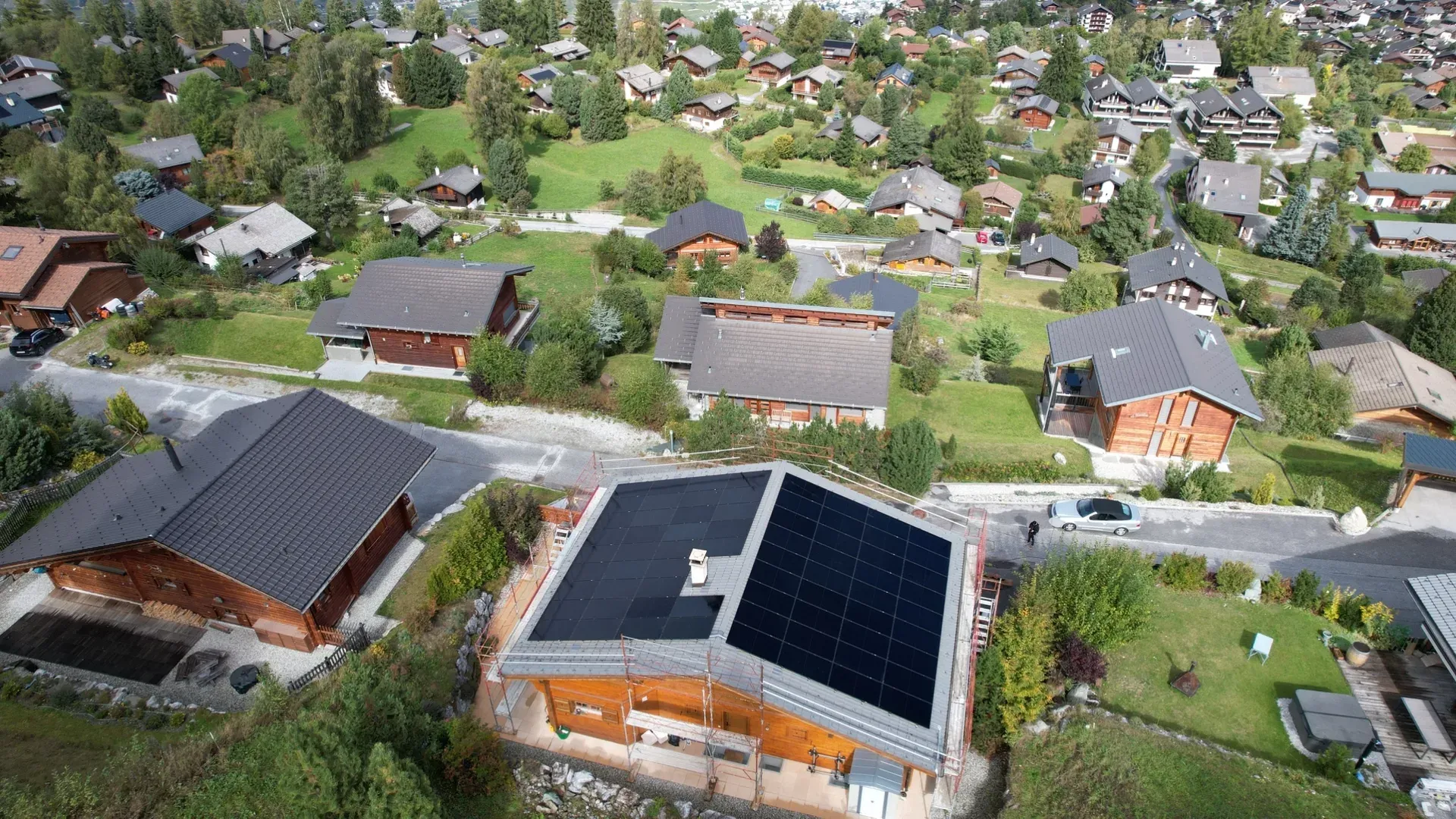 Impasse de l'Ecluse 18 solar rooftop installation — Switzerland