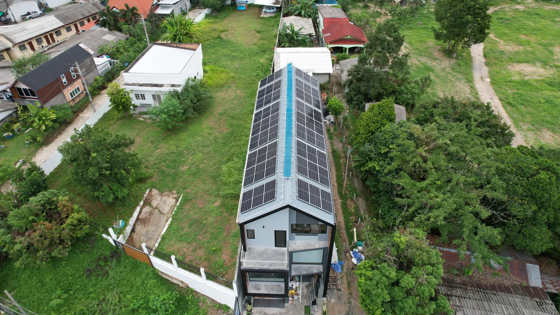 Island Technology solar rooftop installation — Phuket