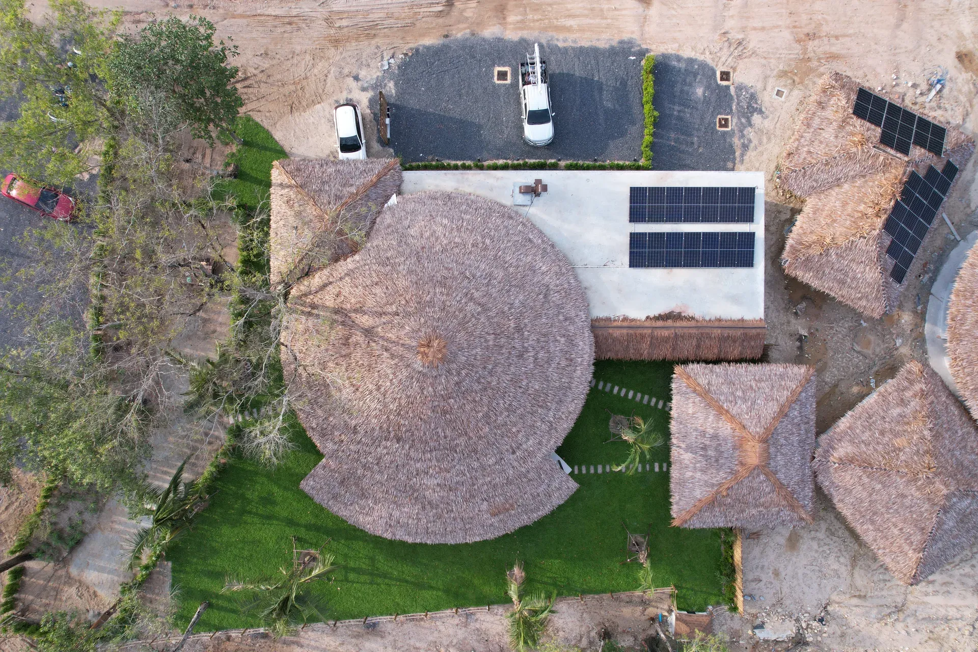 Lakeview Spa and Woo Restaurant solar rooftop installation — Phuket