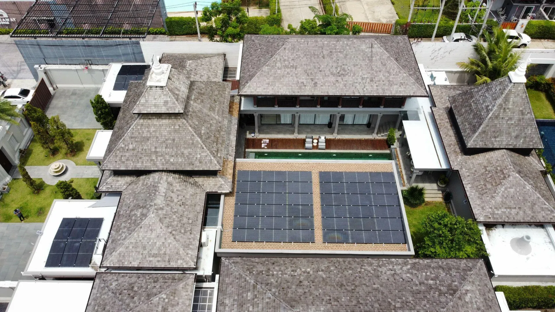 Pool Villa - 2 solar rooftop installation — Phuket