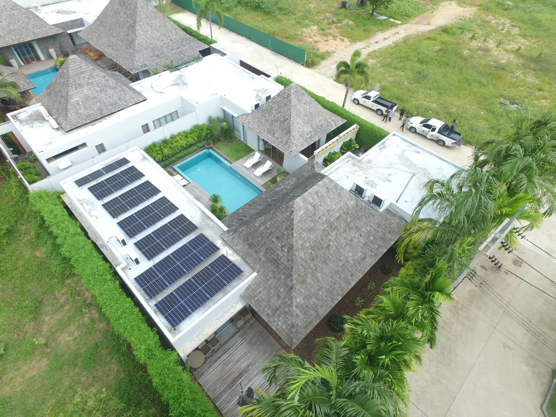 Pool Villa - 8 solar rooftop installation — Phuket