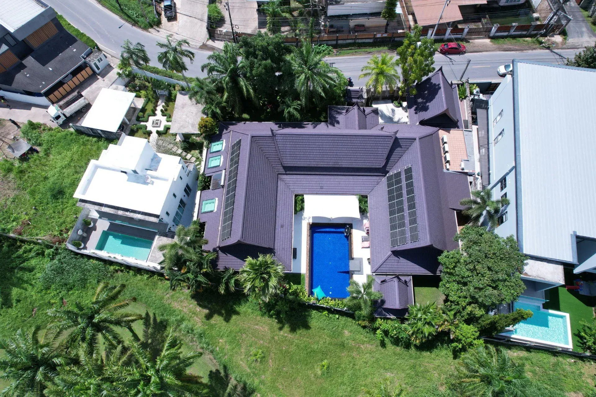 Private House - 14 solar rooftop installation — Phuket