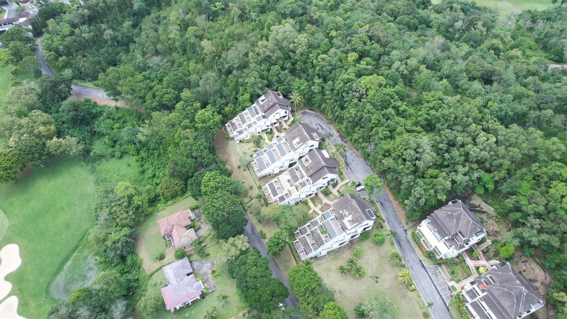 Private House at Blue Canyon — thumbnail 2