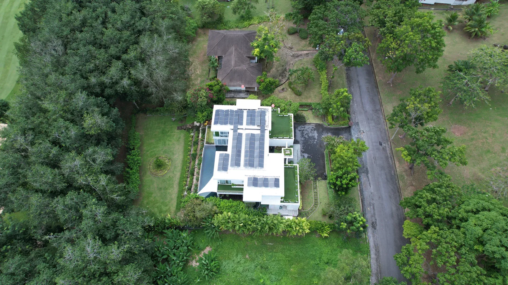 Private House at Blue Canyon — thumbnail 4