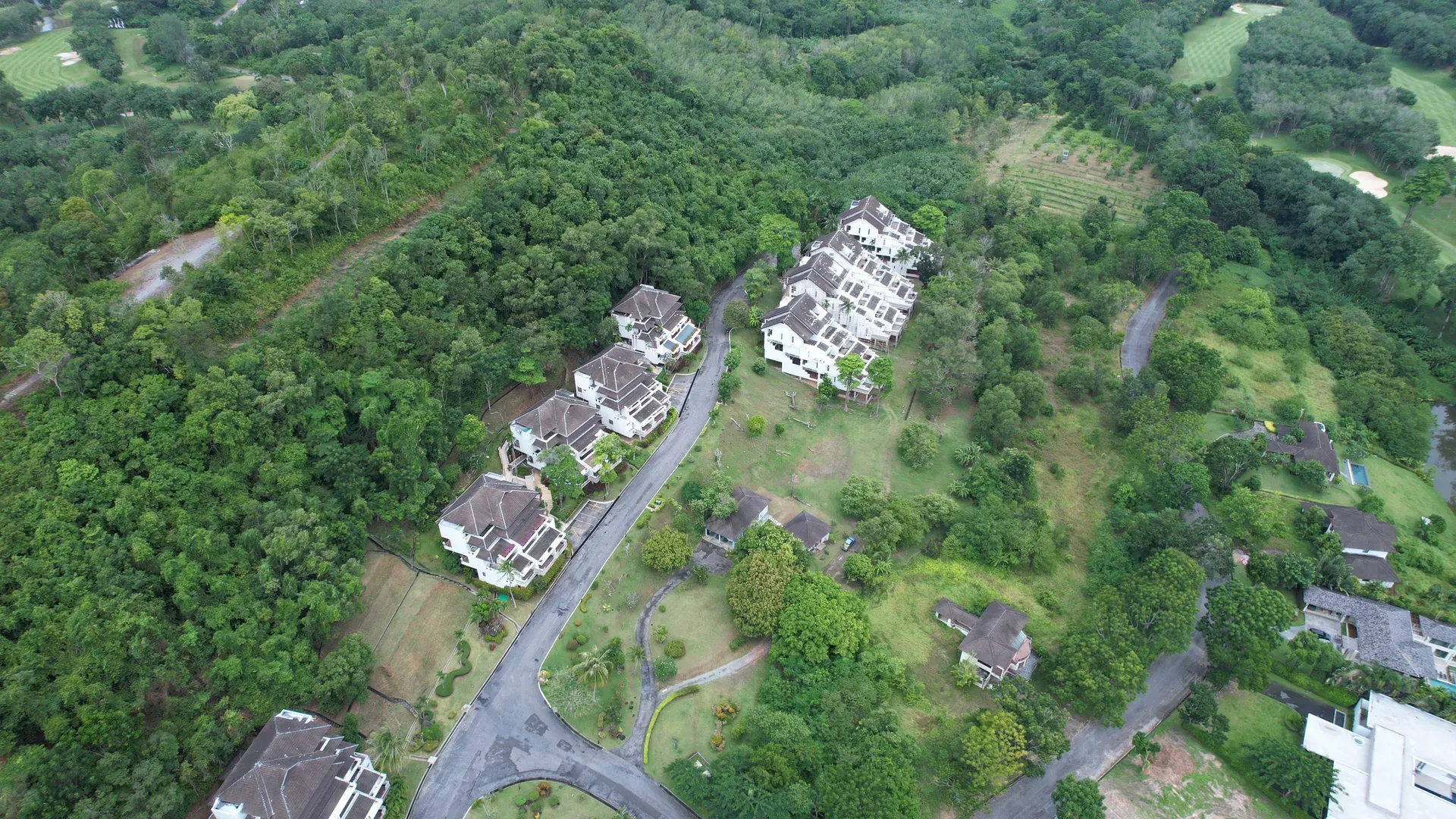 Private House at Blue Canyon — thumbnail 5