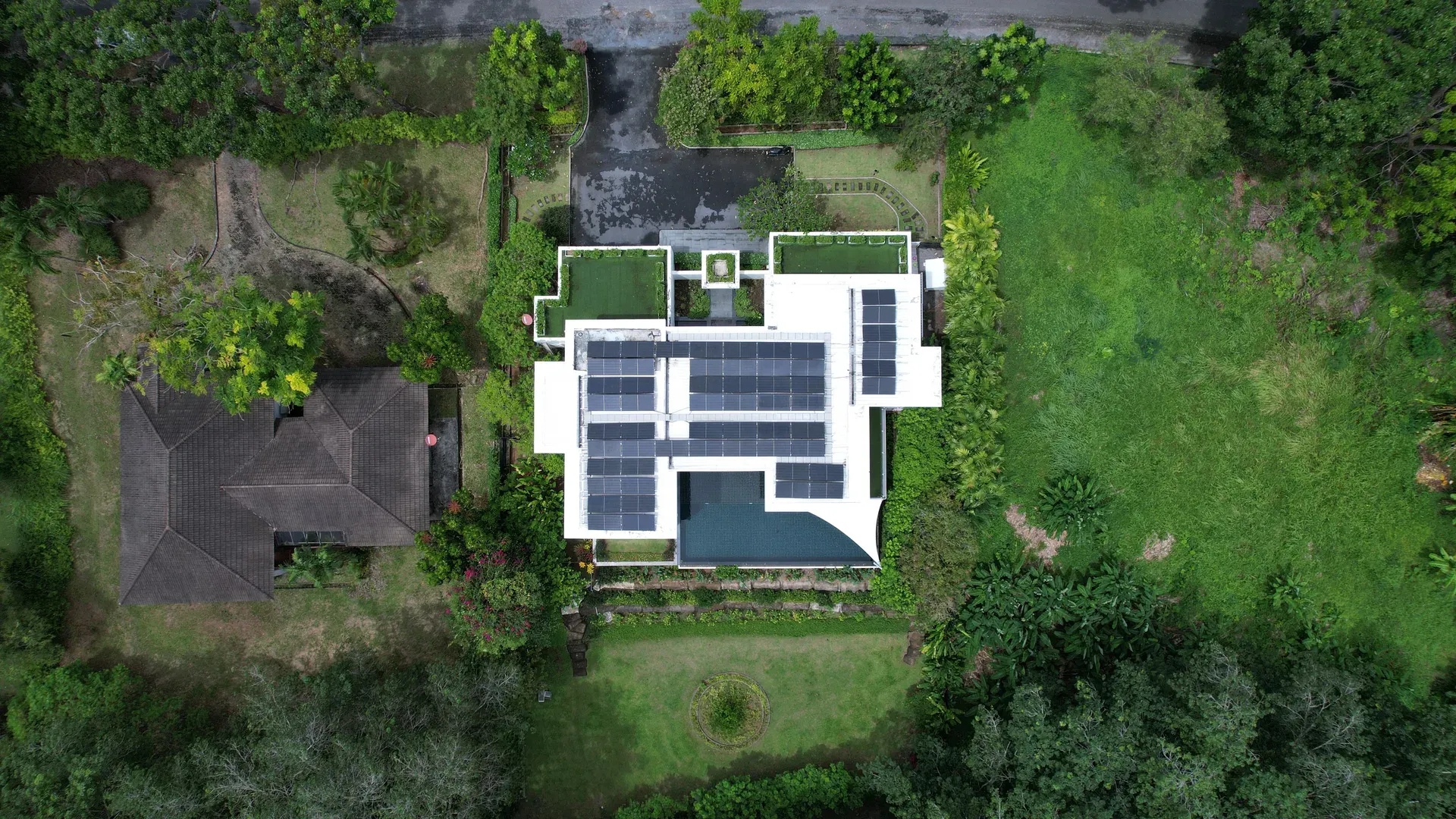 Private House at Blue Canyon — thumbnail 6